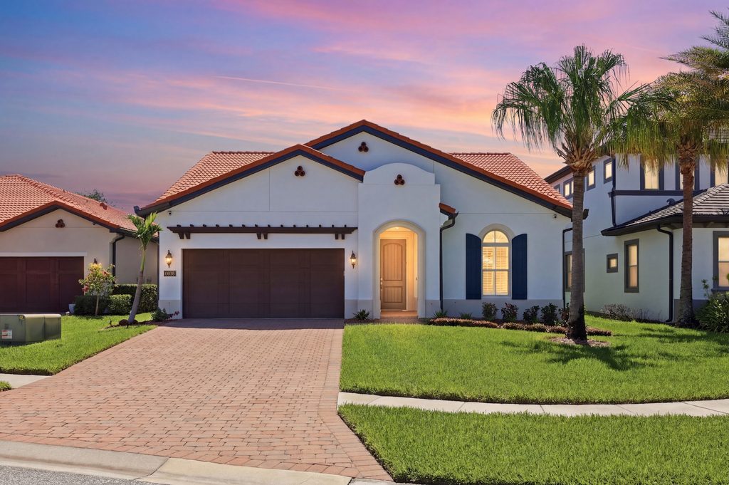 Royal Cypress Preserve staging